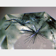 hollandite inclusions